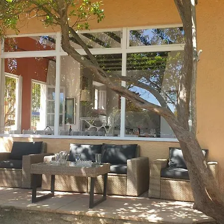 Casa Unica Con Jardin A 45 Metros De La Playa. Be