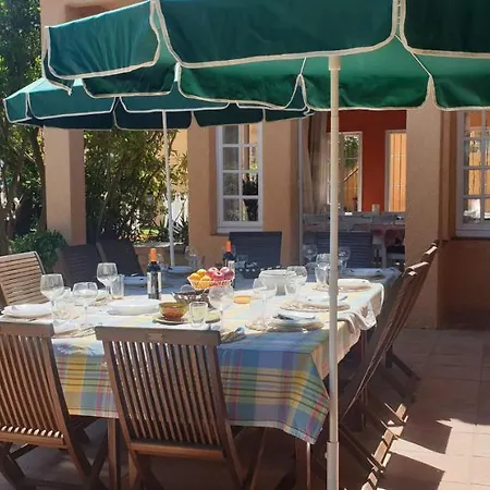 Casa Unica Con Jardin A 45 Metros De La Playa. Be *