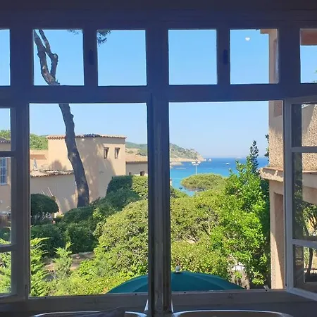 Casa Unica Con Jardin A 45 Metros De La Playa. Be *