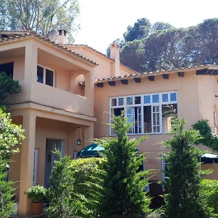 Casa Unica Con Jardin A 45 Metros De La Playa. Be Villa *