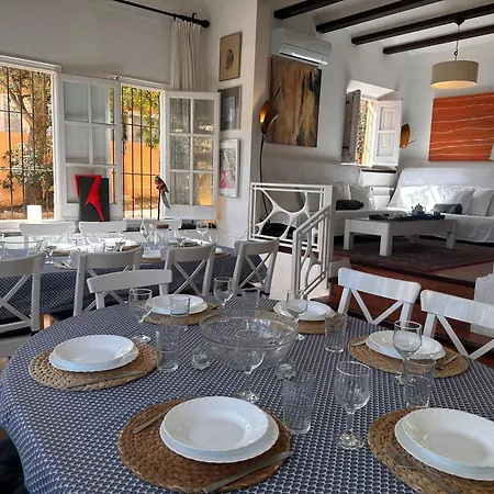 Villa Casa Unica Con Jardin A 45 Metros De La Playa. Be *