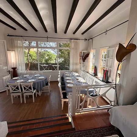 Casa Unica Con Jardin A 45 Metros De La Playa. Be *