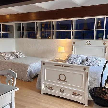 Casa Unica Con Jardin A 45 Metros De La Playa. Be