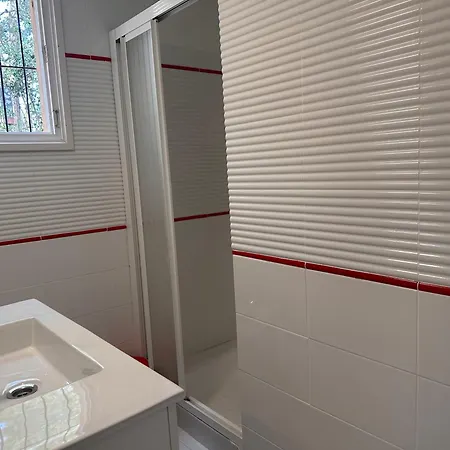 Casa Unica Con Jardin A 45 Metros De La Playa. Be