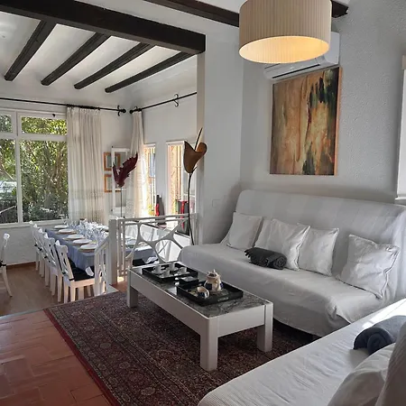 Villa Casa Unica Con Jardin A 45 Metros De La Playa. Be *