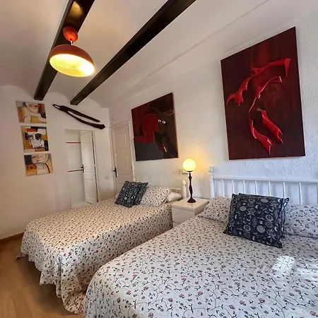 Casa Unica Con Jardin A 45 Metros De La Playa. Be Villa *
